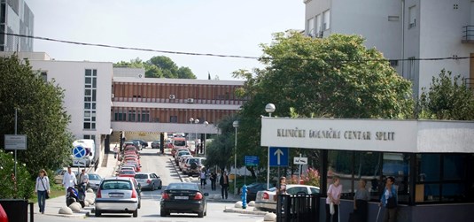  Studenti Fakulteta zdravstvenih znanosti skupljaju donacije za pacijente Psihijatrije KBC-a Split